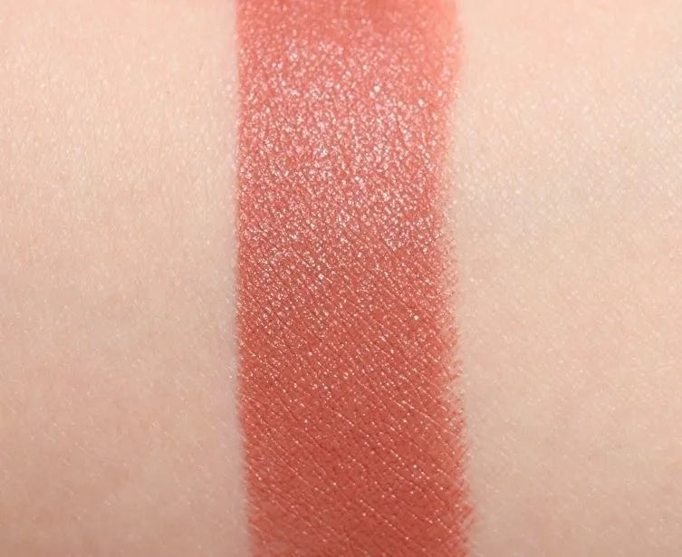 Imagem 5 de 6 de Batom MAC Satin Lipstick cor mocha acetinado
