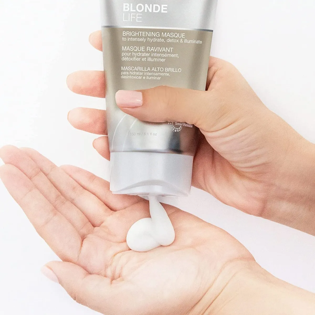 Imagem 3 de 6 de Máscara Para Iluminação E Hidratação Joico Blonde Life
