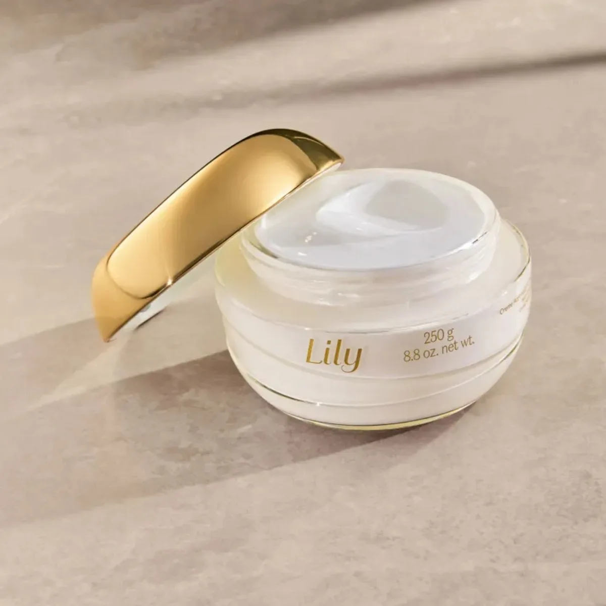 Lily Hidratante Corporal Acetinado - O Boticário